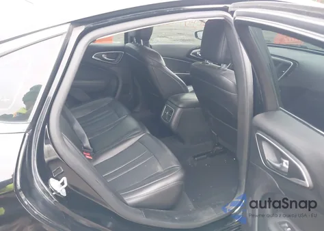 2015 Chrysler 200 C z USA, uszkodzony, nr VIN 1C3CCCCG7FN517049